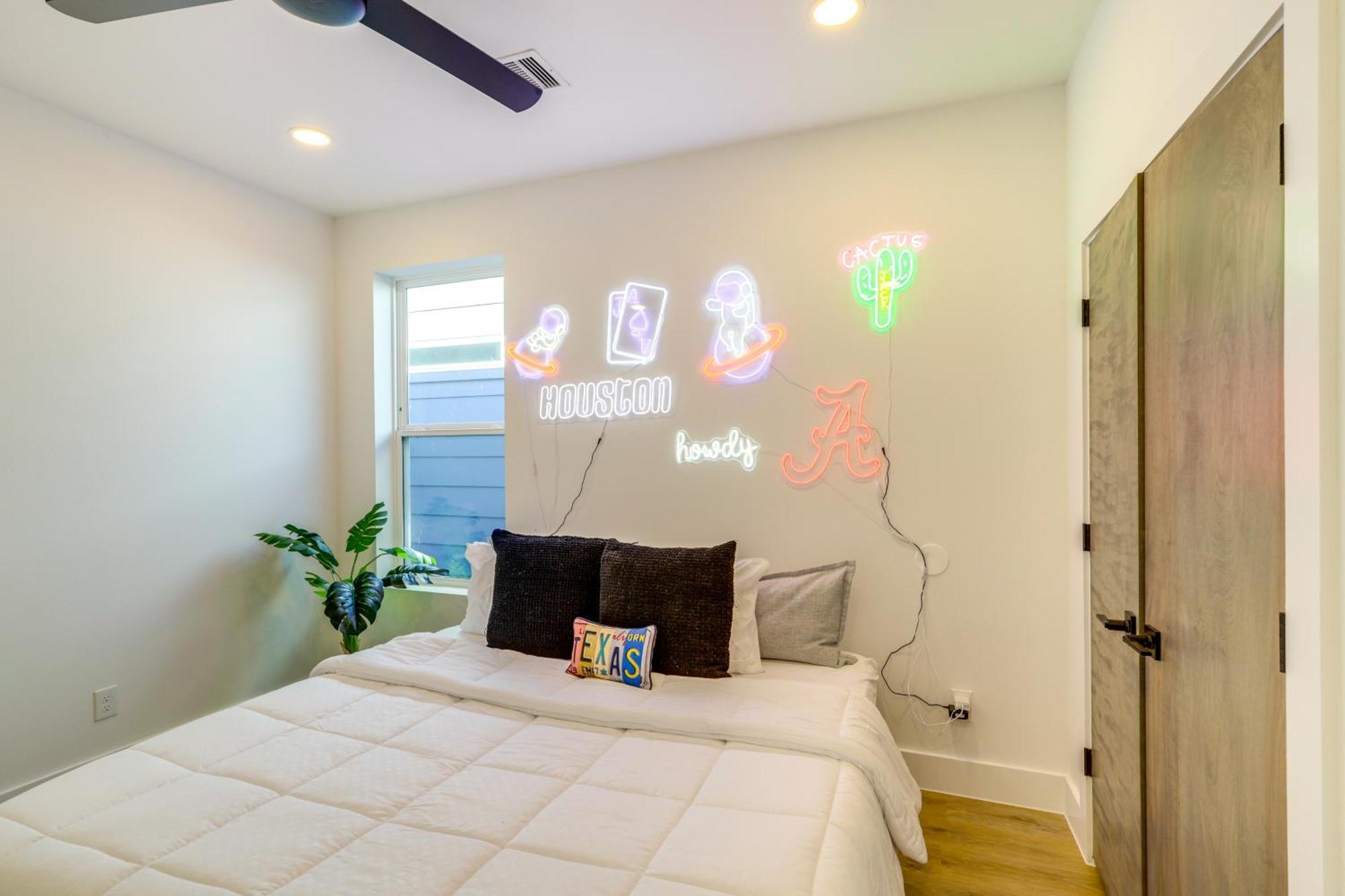 3 Mi To Dtwn Modern Townhome With Yard In Хьюстон Экстерьер фото