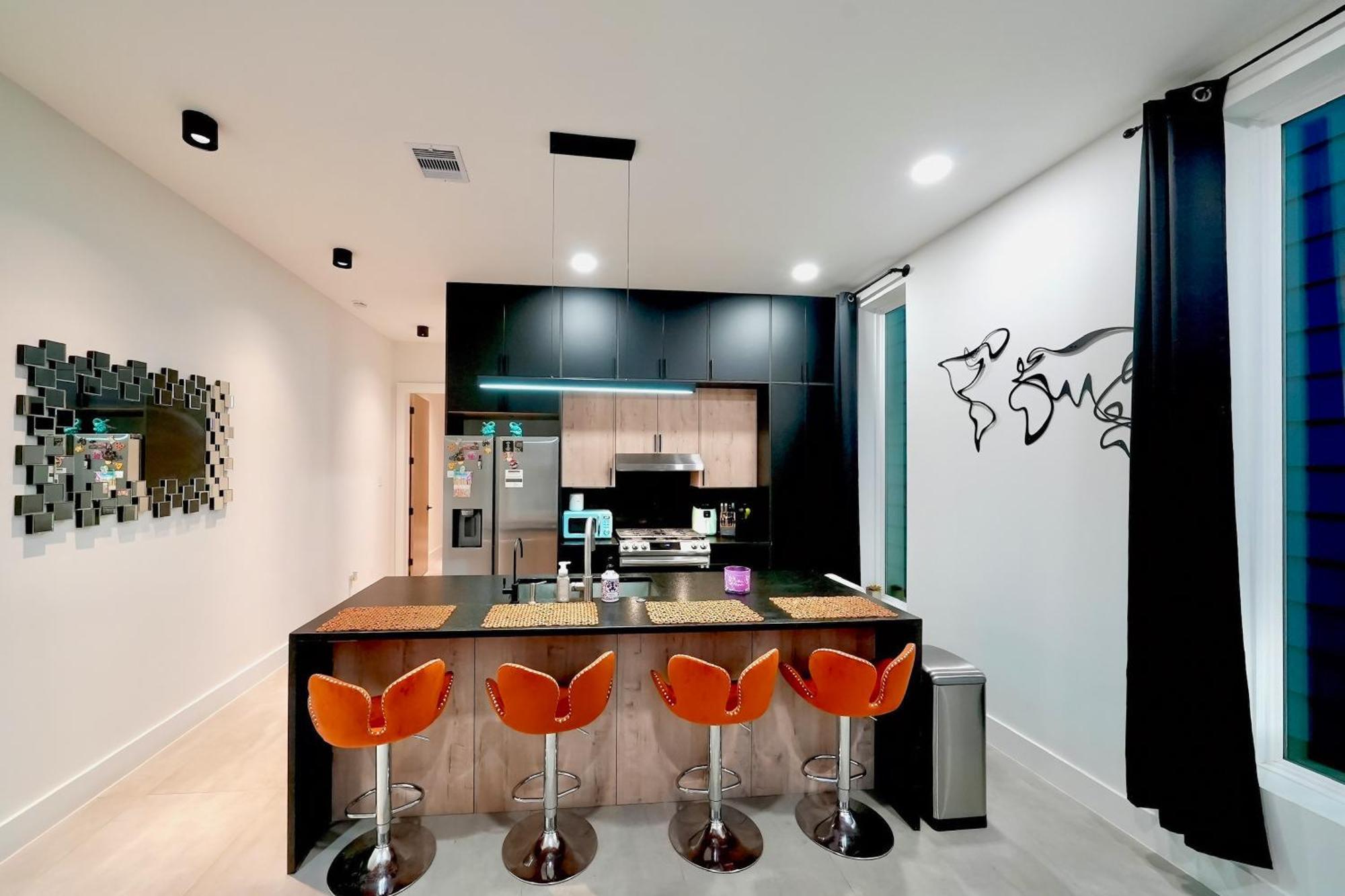 3 Mi To Dtwn Modern Townhome With Yard In Хьюстон Экстерьер фото